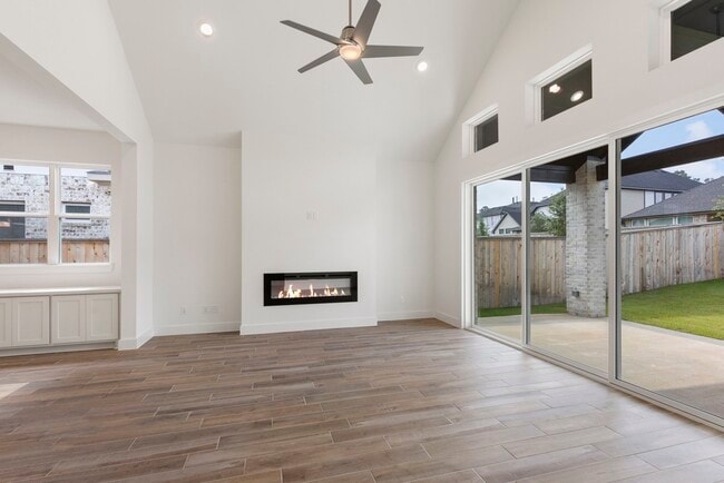 Building Photo - 8011 Fenway Hts Dr