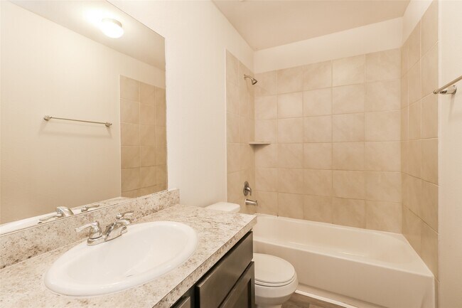 Building Photo - 2715 Atlas Dr
