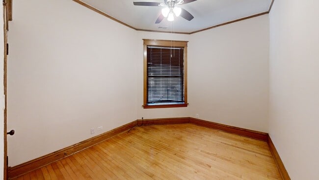 Building Photo - 3765 N Lakewood Ave