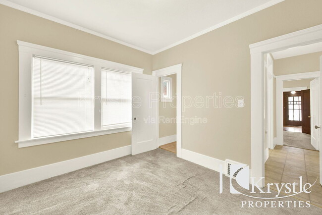 Building Photo - 1026 Carolina St