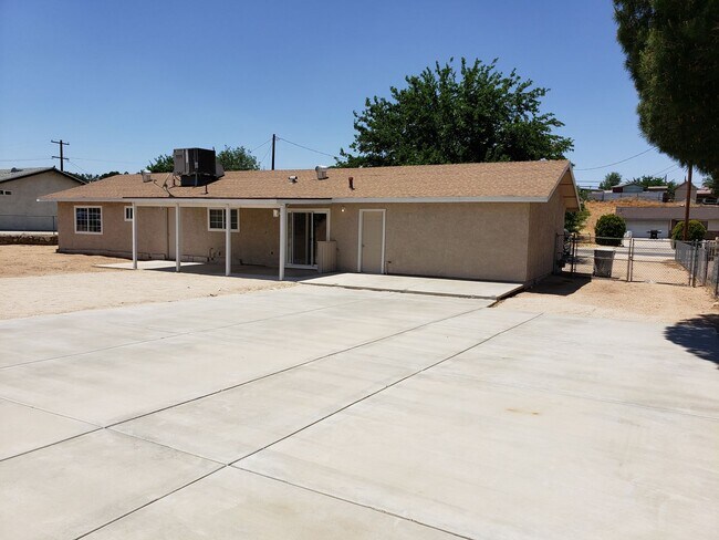 Building Photo - Single Family Residence Located on The Mesa