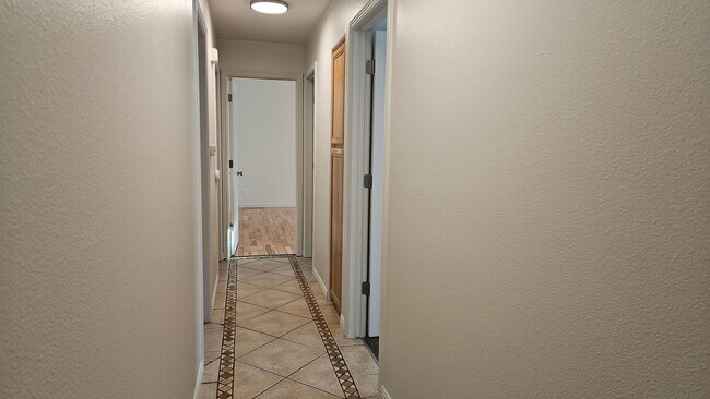 Building Photo - Rare Single-Level 3BR Home w/ Yard & 2-Car Garage