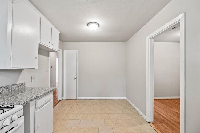 Building Photo - 2722 Dragonwick Dr