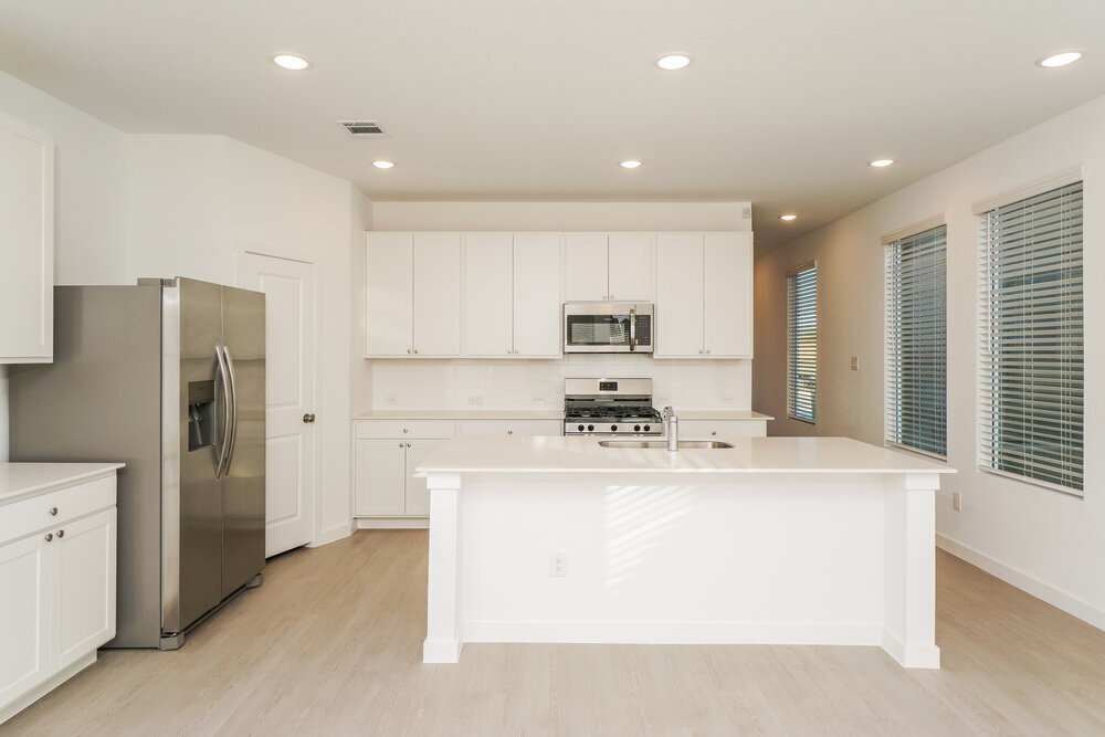 Building Photo - 15546 Crescent Pne