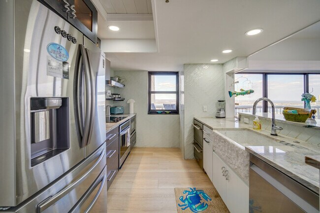 Building Photo - 3101 Boardwalk