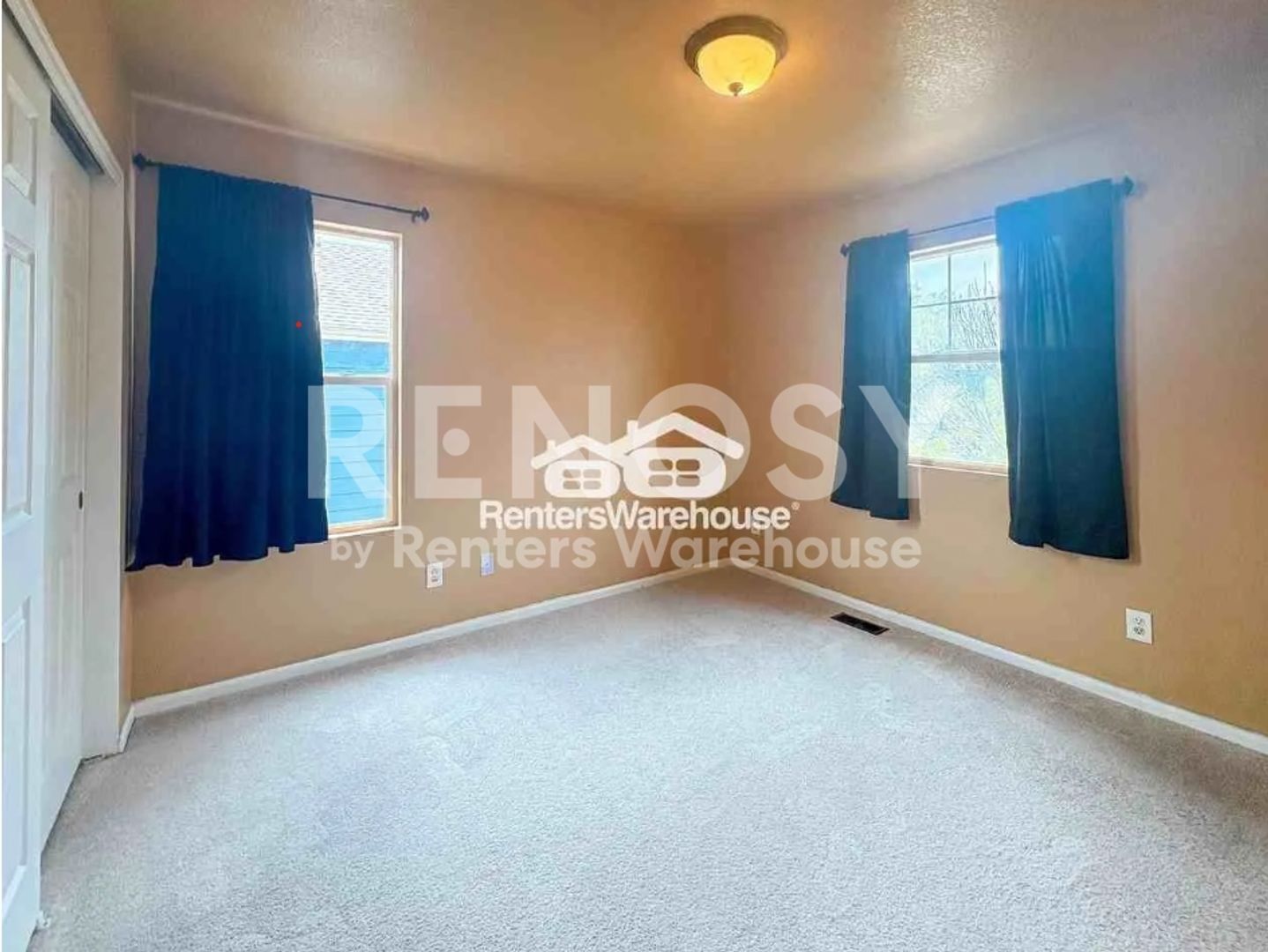 Building Photo - 12674 Jersey Cir E