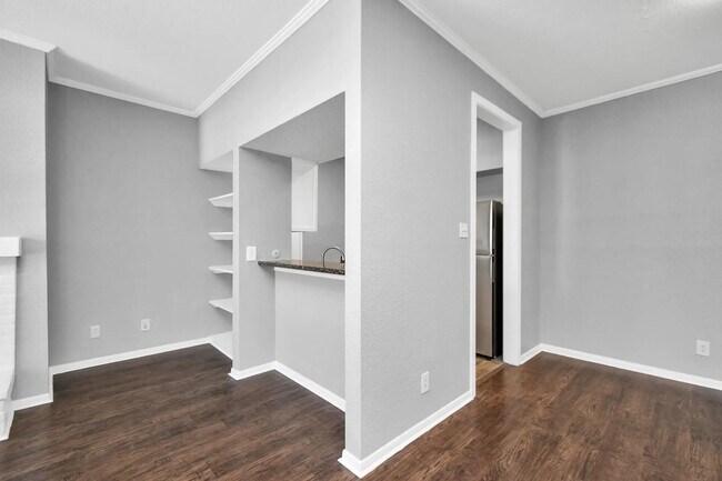 Building Photo - Beautiful 1 Bedroom 1 Bathroom  Available
