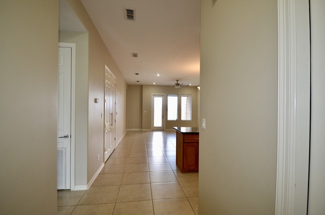 Foyer - 6705 Garden Woods Ave