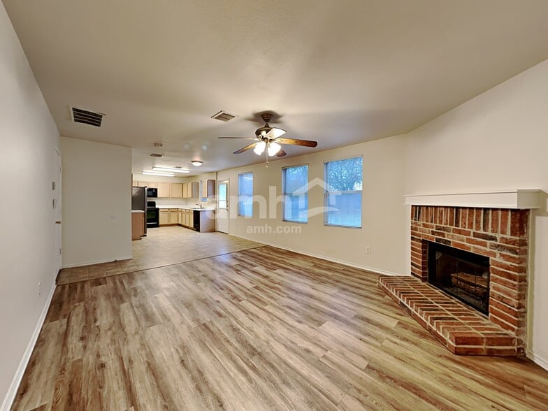 Building Photo - 12657 Drexel St