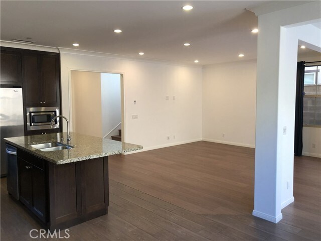 Building Photo - 202 Bancroft