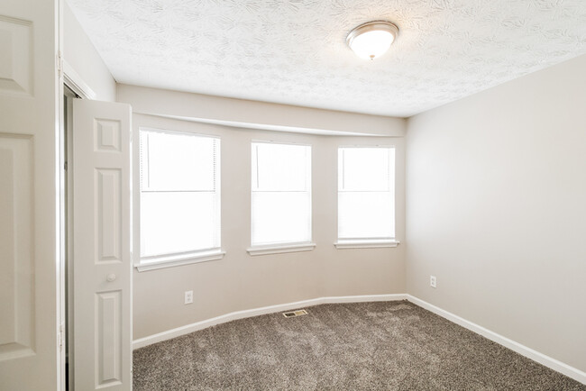 Building Photo - 3 Bedroom Split Level Atlanta Home