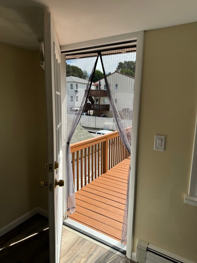 Deck - 141 Jackson Ave