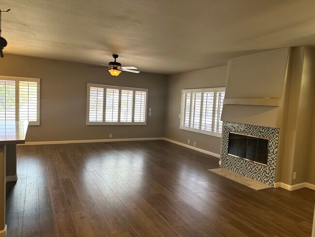 Building Photo - 73270 Desert Greens Dr N