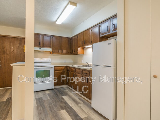 Building Photo - 302 Franke St