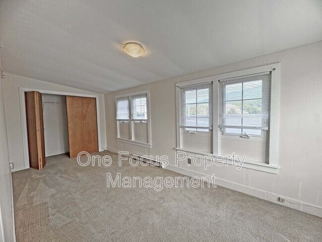 Building Photo - 236 Pennsylvania Ave