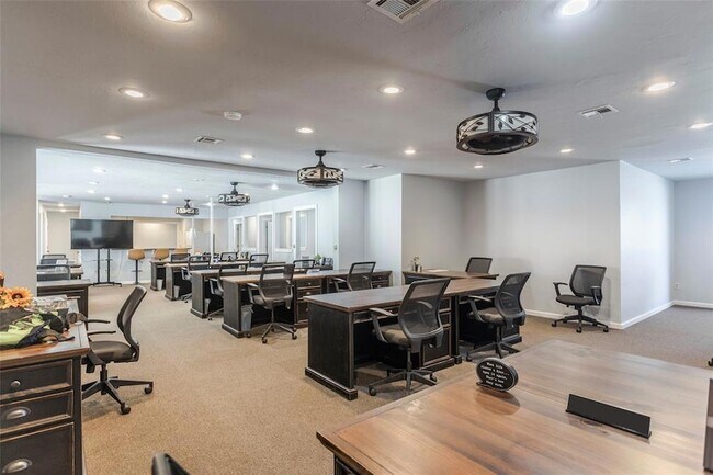 Building Photo - 1700 E State Hwy 152