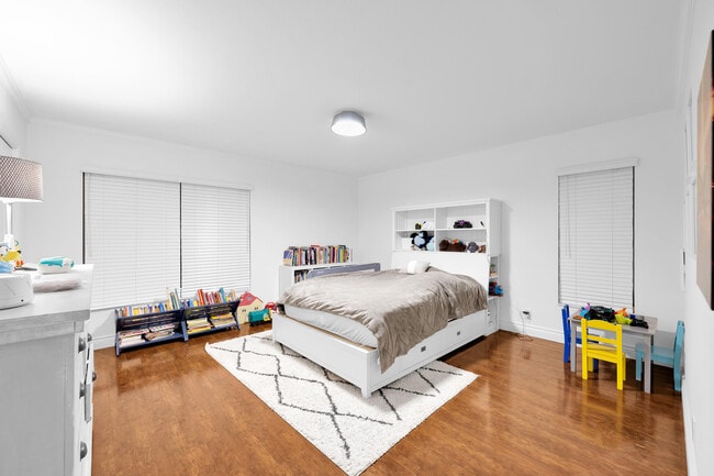 Building Photo - 4320 St Charles Way