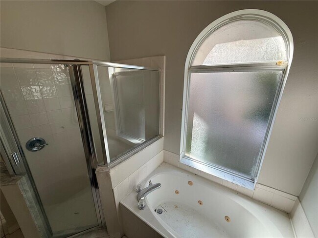 Building Photo - 1976 Willow Wood Dr