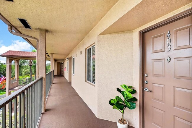 Building Photo - 1650 SW 124th Terrace