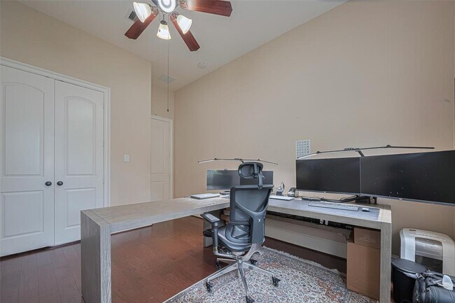 Building Photo - 3 Ivy Castle Ct