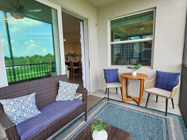 Building Photo - Annual UNFURNISHED or FURNISHED for your convenience: 2 Bedroom 2 Bathroom 2nd Floor Elevator acc...