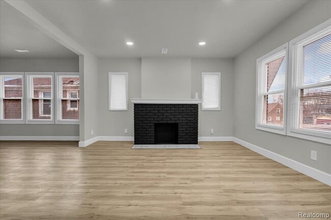 Building Photo - 14112 Mettetal St