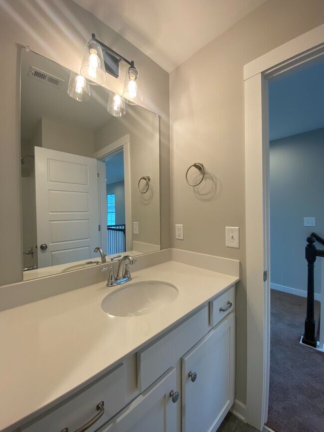 Building Photo - Home for Rent in Calera, AL!!! Available t...