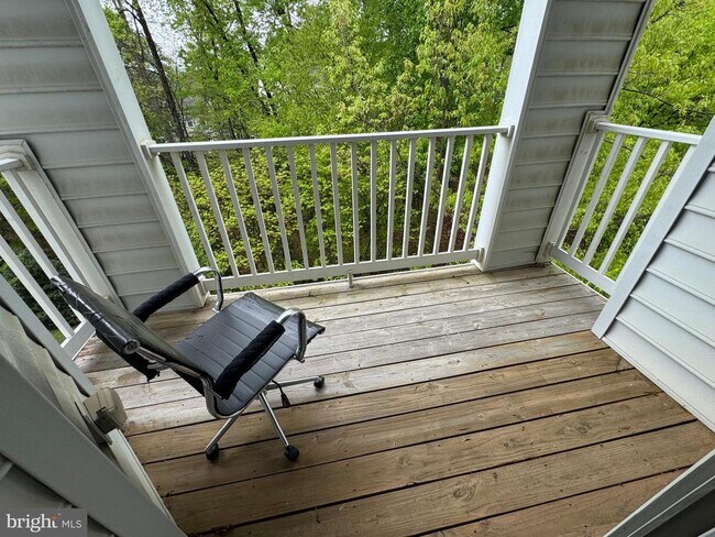 Building Photo - 2604 Chapel Lake Dr