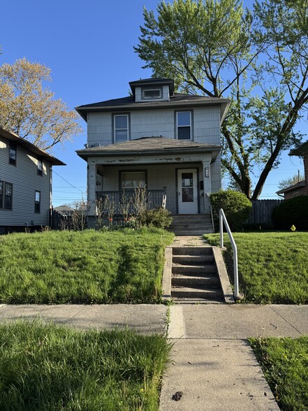 Building Photo - 812 Archer Ave