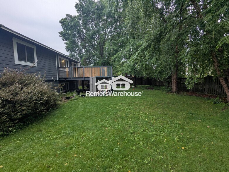 Building Photo - 1120 Westbury Cir