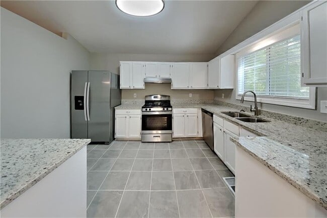Building Photo - 603 Brolley Ct
