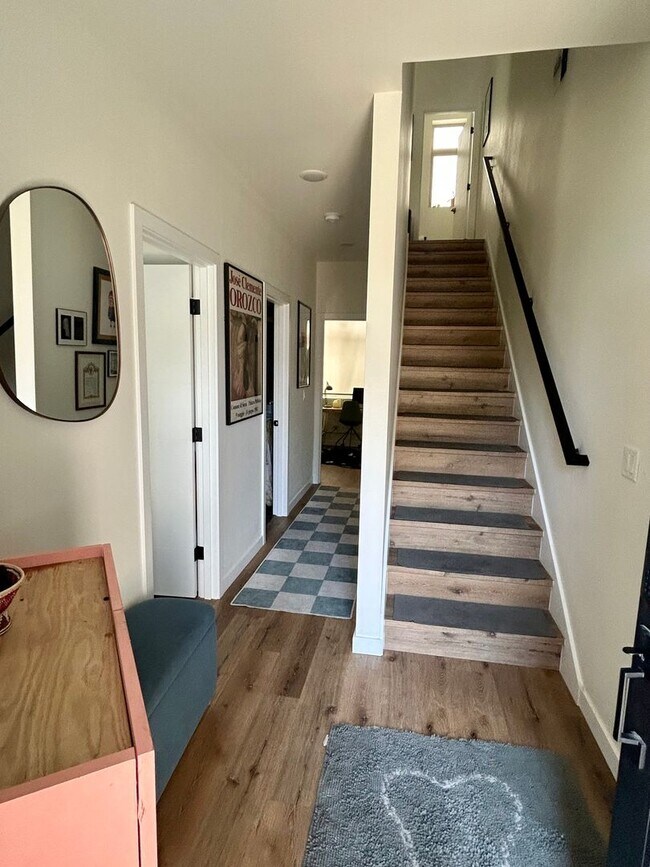 Building Photo - Pinehurst Townhome