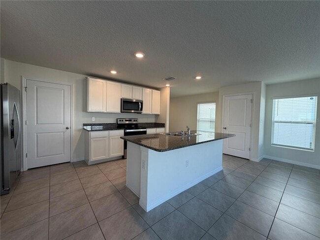 Building Photo - 12072 Downy Birch Dr