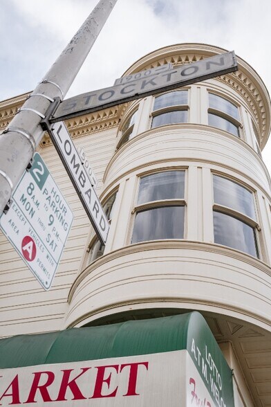 Building Photo - 1875 Stockton St