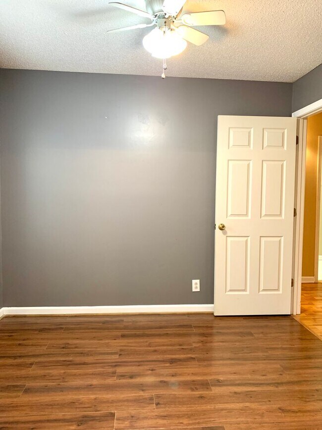 Building Photo - 106 Bowers Ct