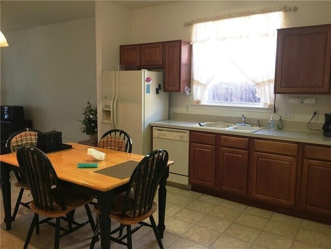 Building Photo - 3705 Cattlebaron Dr