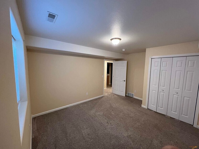 Building Photo - 6905 Mulberry Dr
