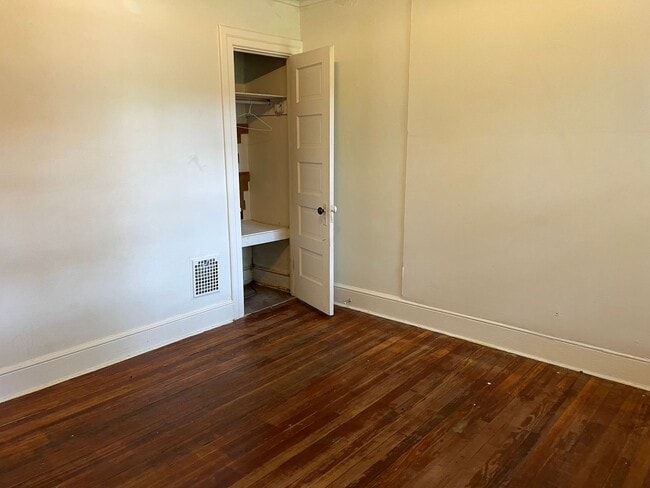 Building Photo - 3 Bedroom 1 Bath Home in Lancaster City