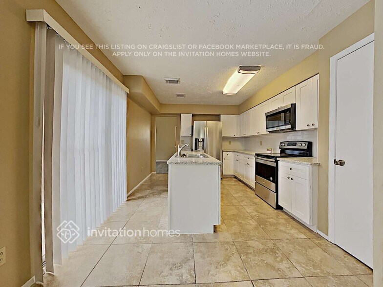 Building Photo - 7014 Foxmont Ln