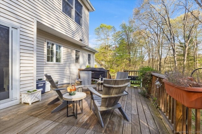 Building Photo - 205 Sandy Hollow Rd