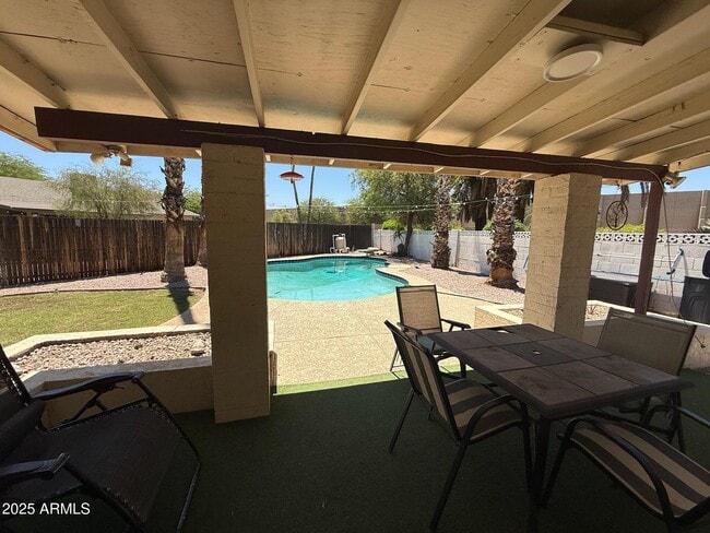 Building Photo - 2361 E Riviera Dr