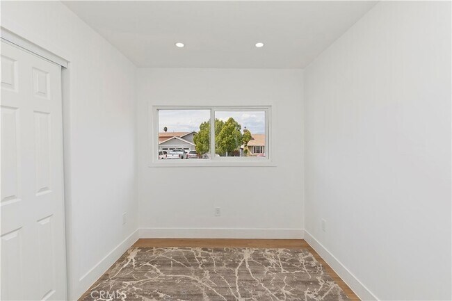 Building Photo - 7830 Casa Blanca St