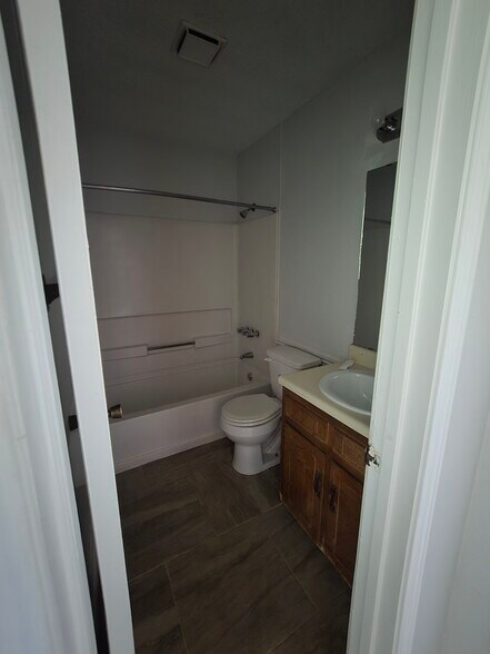 Building Photo - 203 Sorrell Dr