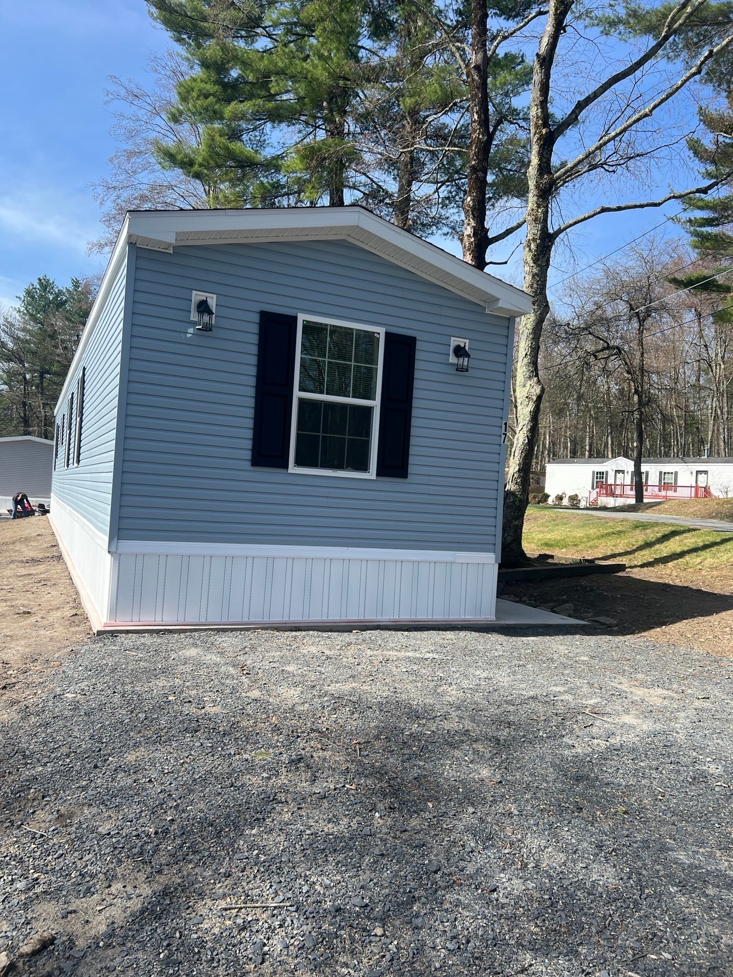 Building Photo - 17 Greenwood Dr
