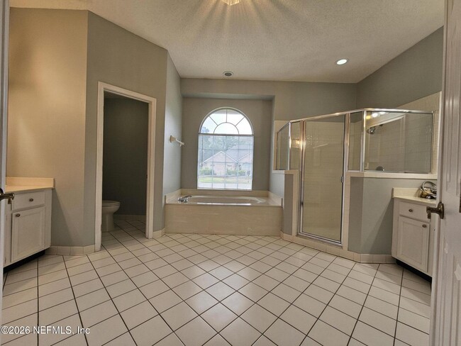 Building Photo - 8934 Elizabeth Falls Dr