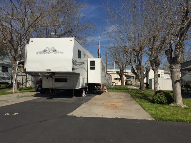 Building Photo - Blackstone North RV Park