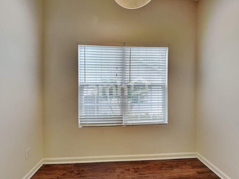 Building Photo - 750 Ashland Park Way