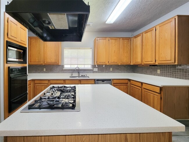 Building Photo - 8502 Canyon Pine Dr