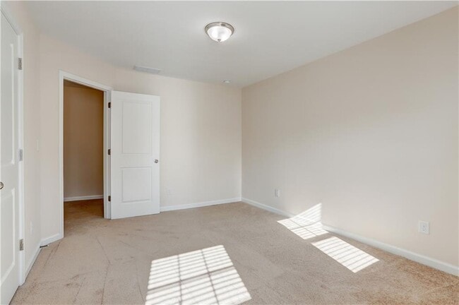 Building Photo - 3394 New Fawn Ln