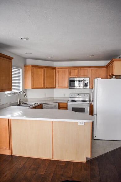 Kitchen - 1403 S 1020 W